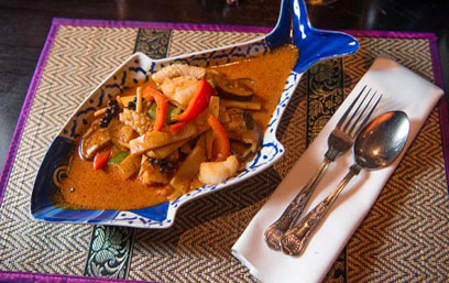 Order tasty fish dishes online from Siam Thai